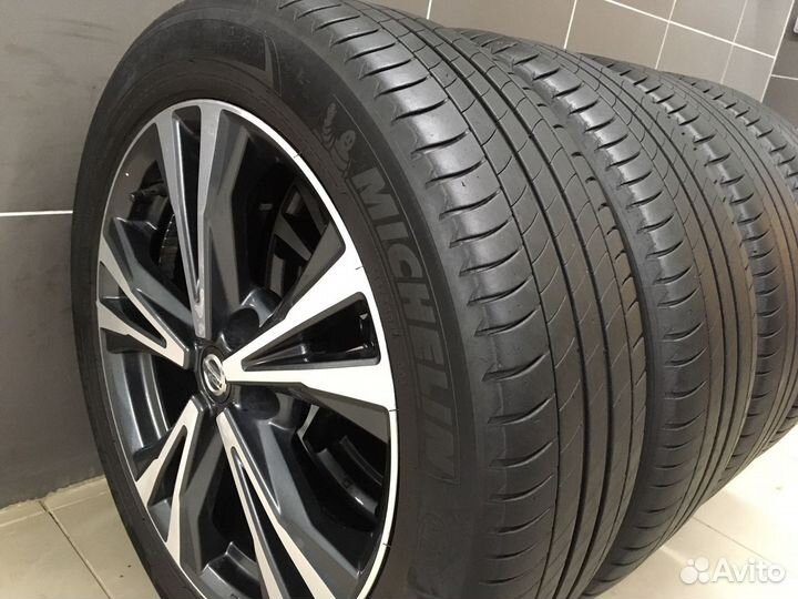 Летние колеса в сборе на литье R18 qashqai