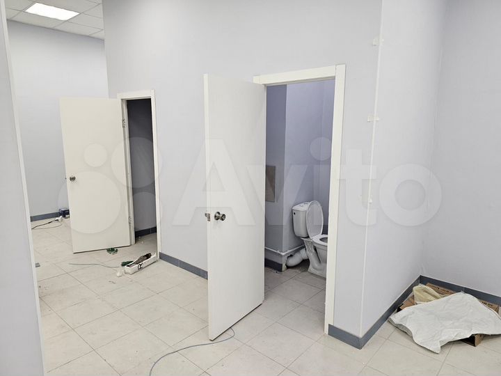 Под торговлю, офис в Кузнечиках