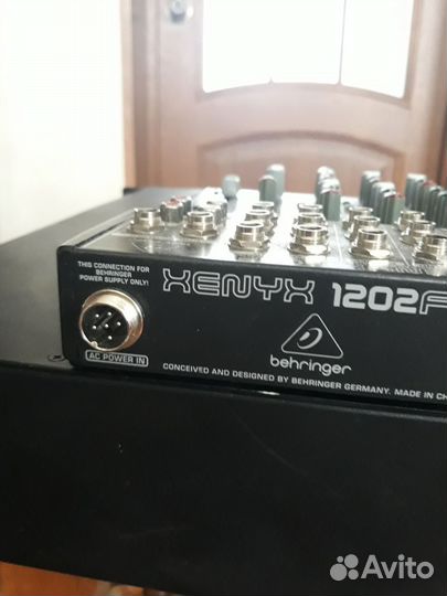 Микшерный пульт Behringer Xenyx 1202FX