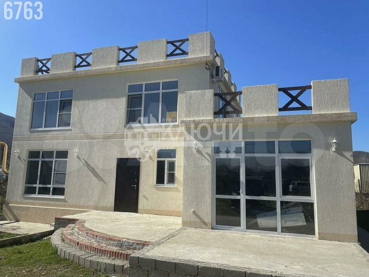 Дом 250 м² на участке 10 сот.