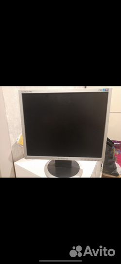 Монитор Samsung