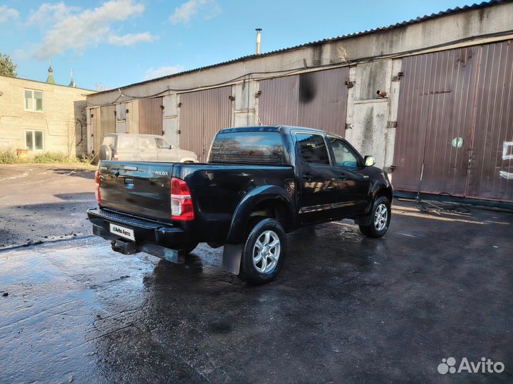 Toyota Hilux 3.0 AT, 2012, 350 000 км