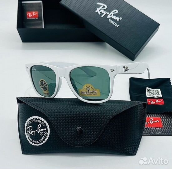 Солнцезащитные очки Ray Ban