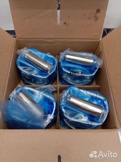 Комплект новых поршней VW VAG 1.4 CAV CAX BMY BWK