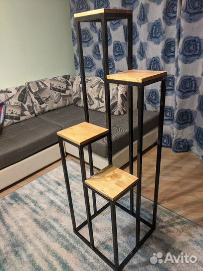 Полка для цветов в лофтом стиле