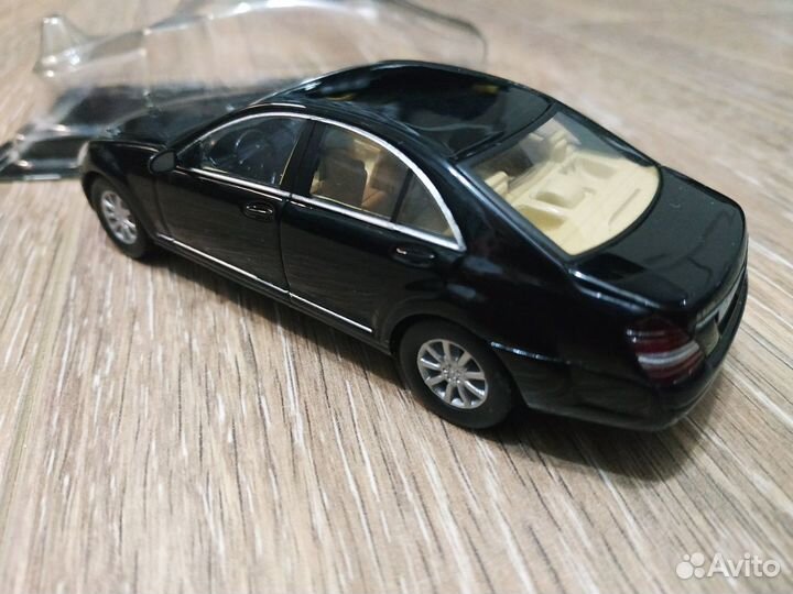 Mercedes-Benz S-Klasse W221