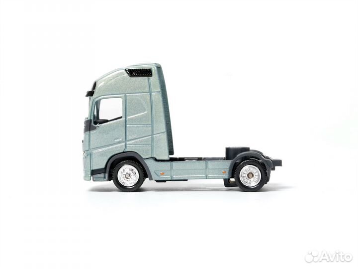 Моделька Volvo