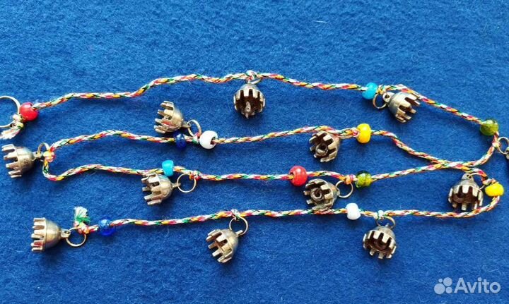 Индийские колокольчики на нитке