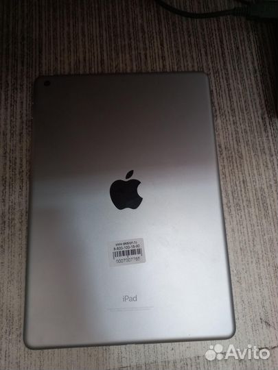 Планшет Apple iPad 5 2017 32GB