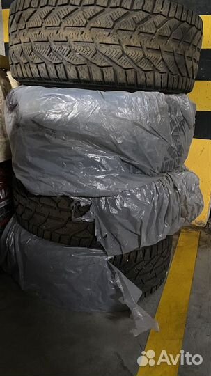 Kormoran SnowPro 235/45 R18 98V