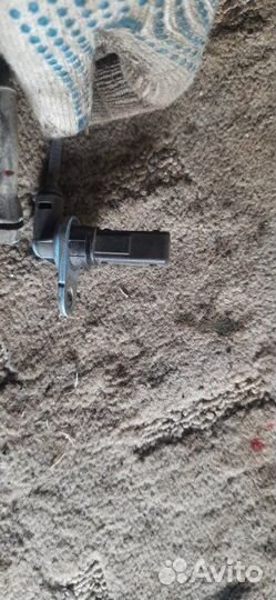 Датчик abs задний правый Nissan Primera TNP12