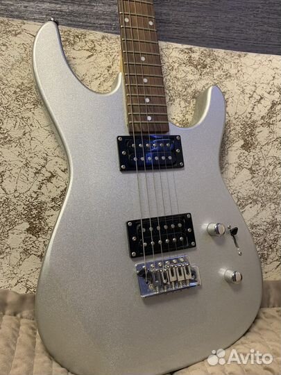 Электрогитара santana с усилителем