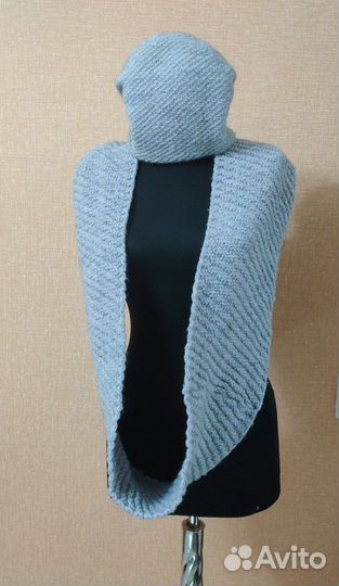 Комплект шапка и шарф женский б/у