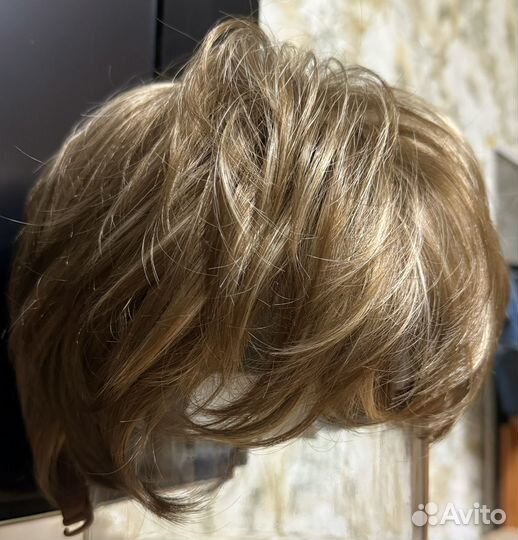 Парик женский