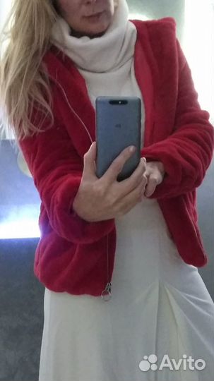 Полушубок красный Италия