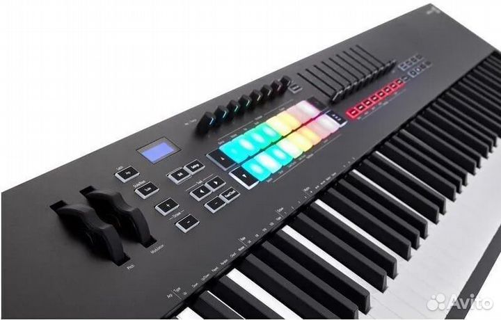 Midi клавиатура Novation Launchkey 88 MK3 (USB/mid