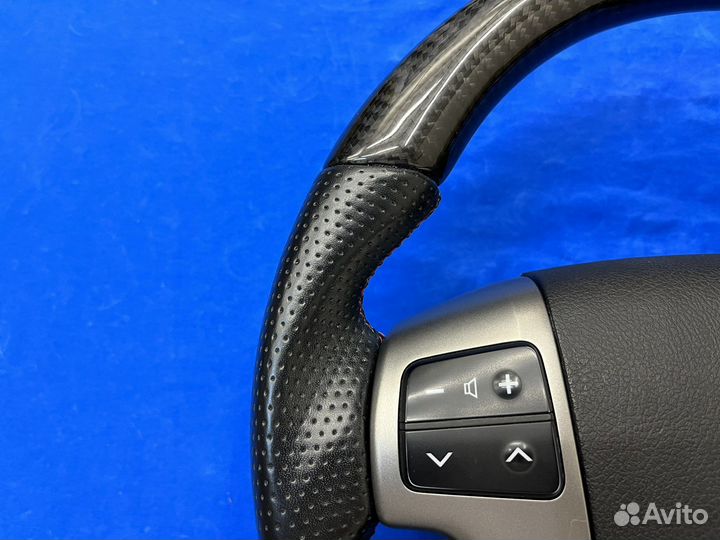 Анатомический руль с косточкой Land Cruiser 200