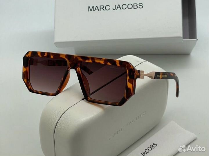 Солнцезащитные очки Marc Jacobs