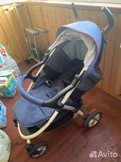 Прогулочная коляска