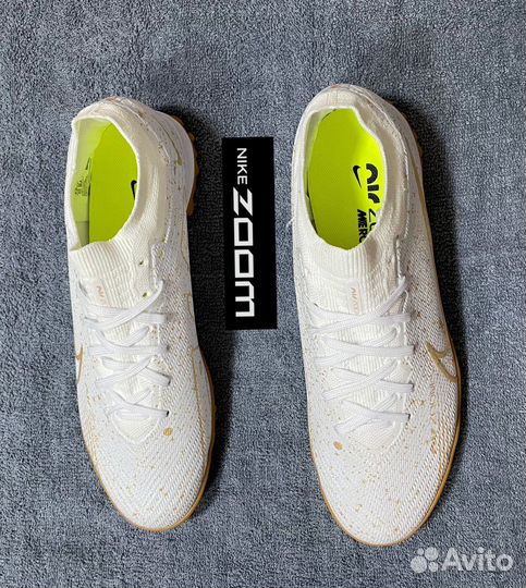 Спортивные футбольные сороконожки nike AIR zoom