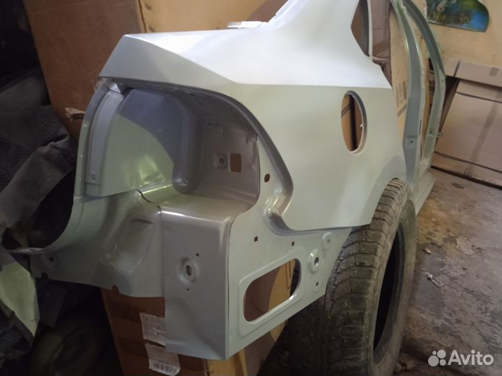 Боковина правая цельная VAG 6RU 809 606 C