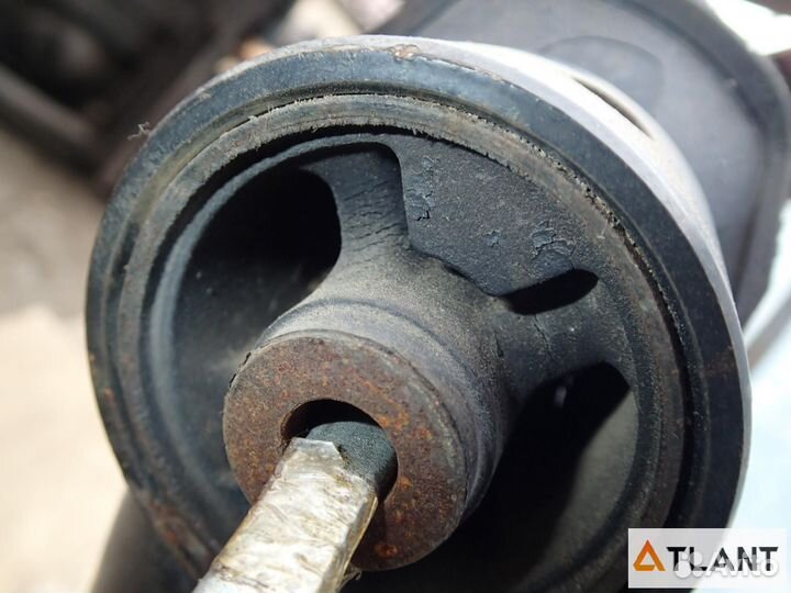 Балка подвески задний toyota sienta