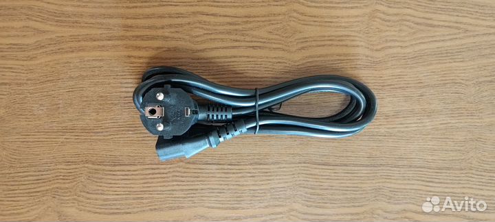 Кабель питания для компьютера