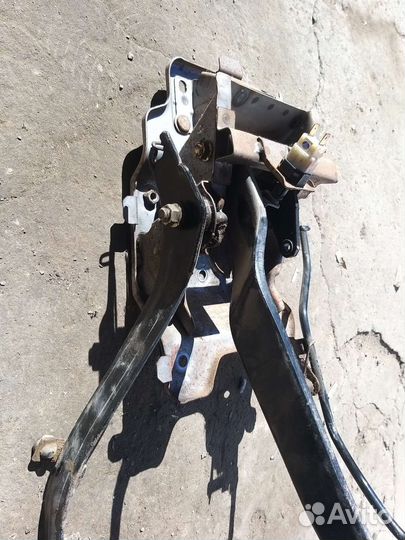 Педальный узел део матиз