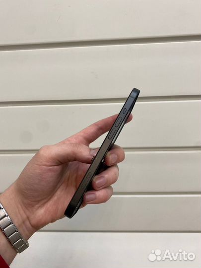 Средняя часть iPhone 15 black