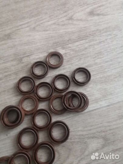 Сальник армированный 2108 28-42-7