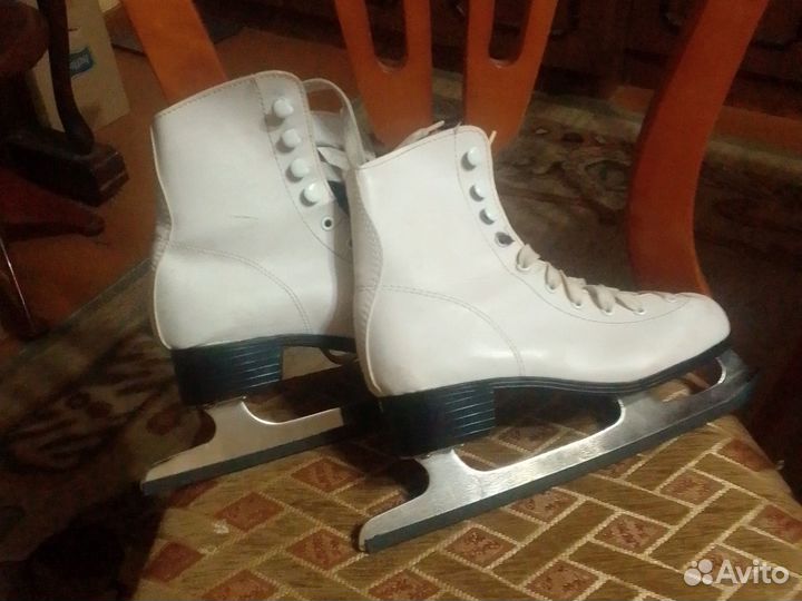 Коньки фигурные