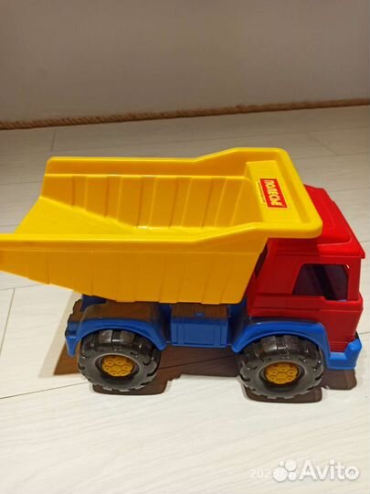 Грузовик детский