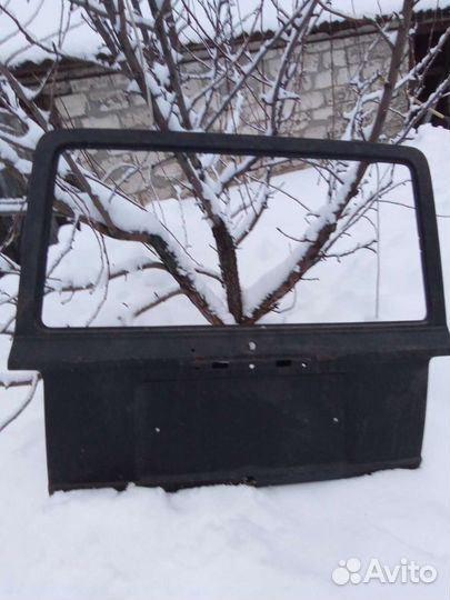 Задняя дверь ваз 2104