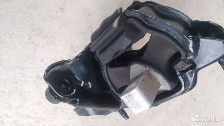 Подушка на volkswagen polo CFN 1.6 105л.с