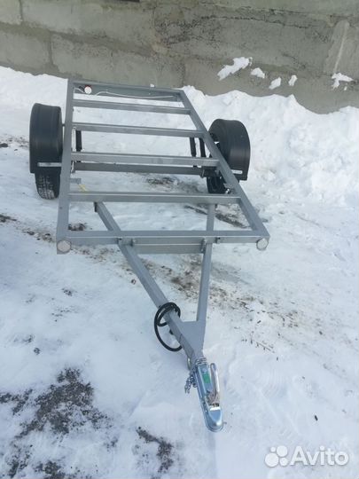 Прицеп платформа легковой