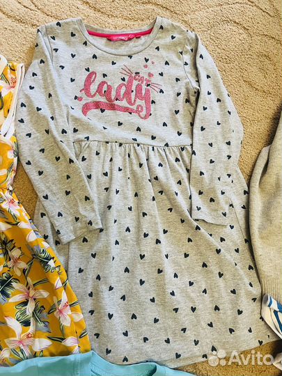 Пакет одежды на девочку 116-122р