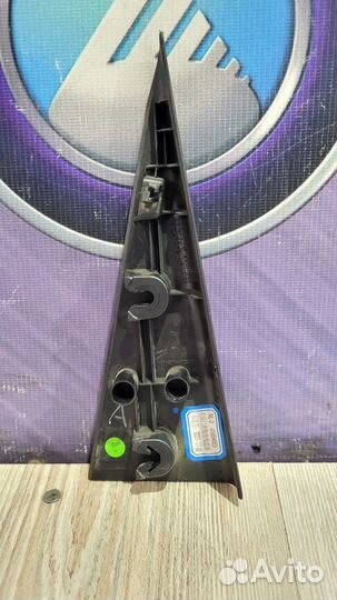 Накладка Geely atlas Прав