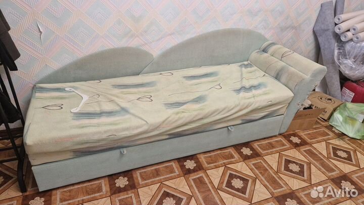 Диван