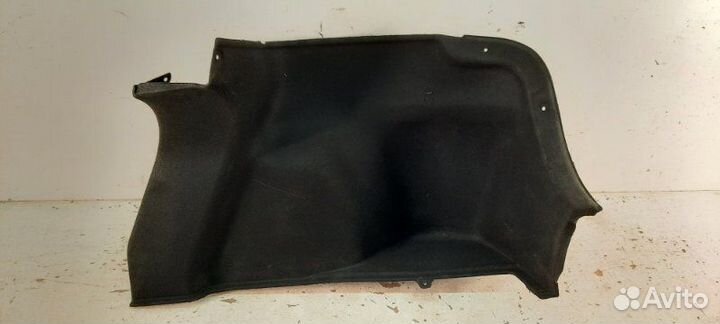 Обшивка багажника задняя правая Kia Rio 4