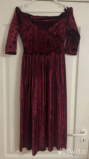 Платье золотой песок 44