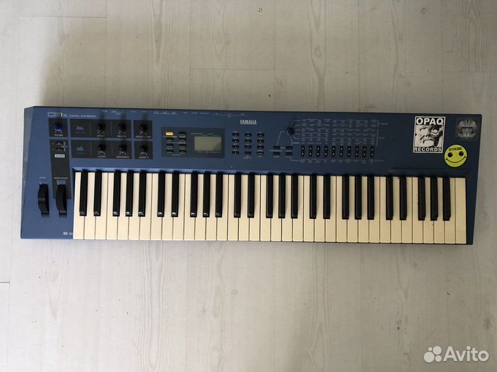 Синтезатор yamaha cs1x