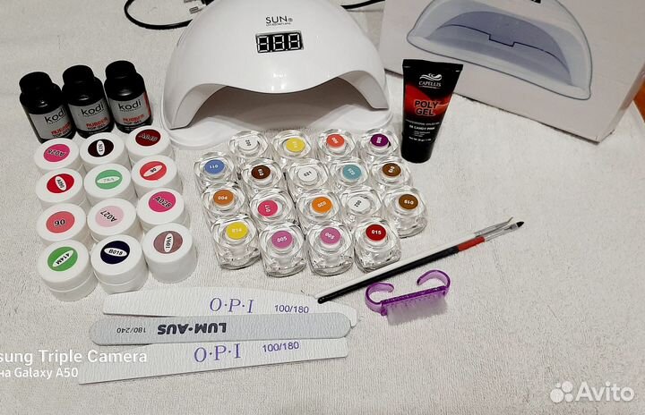 Лампа и гель лаки новые