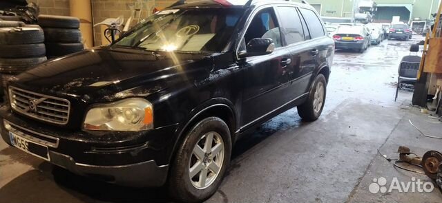 Двери для volvo XC90 2010год чёрные