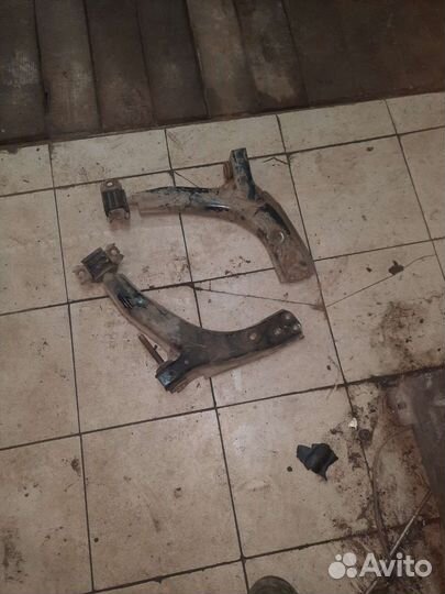 Chevrolet Lanos рычаг передний