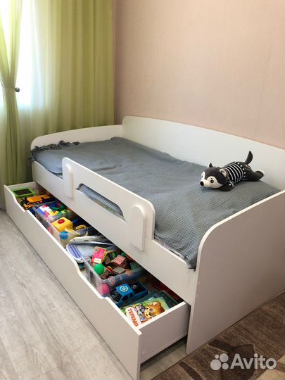 Детская кровать с выкатным ящиком новая