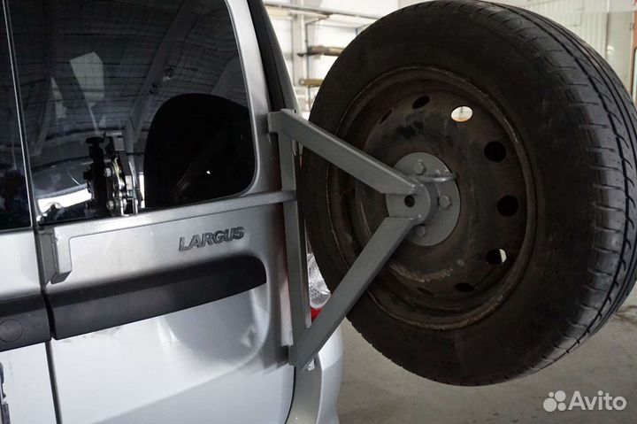 Кронштейн крепления запасного колеса на Лада Ларгу