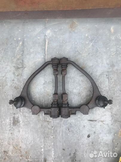 Рычаг передний Toyota MasterAce Surf CR30 L R