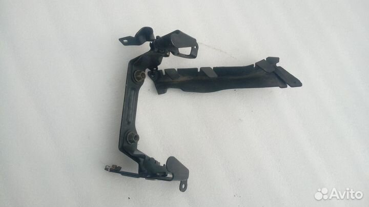 BMW K1200S кронштейн масляного бака