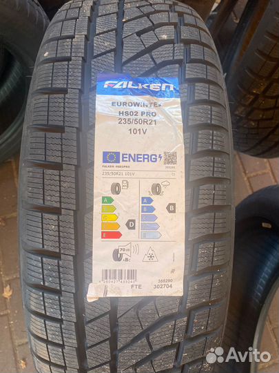 Falken Eurowinter HS02 Pro 235/50 R21 101V