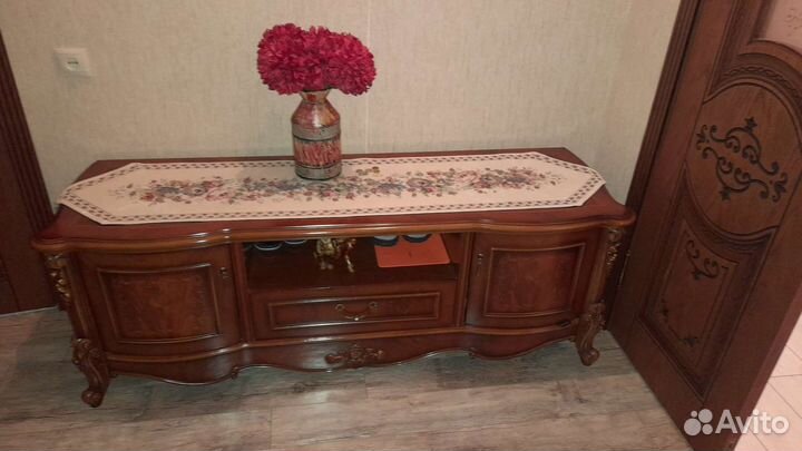 Подставка для телевизора